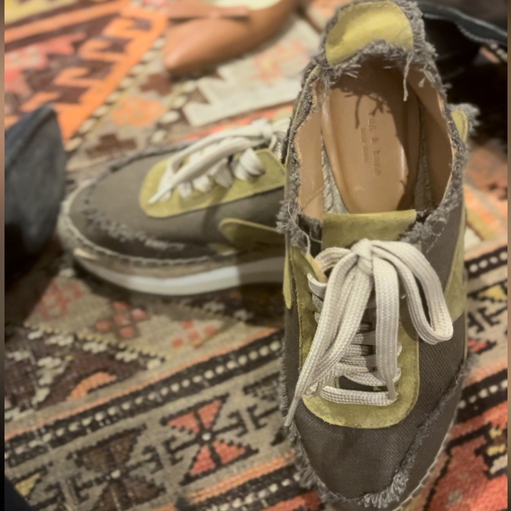 Rag and bone retro sneaker. 37.5